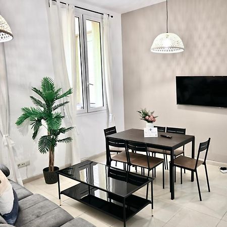For You Rentals Centrico Apartamento Temporal En La Calle Infanta Inf1A Madrid Eksteriør billede
