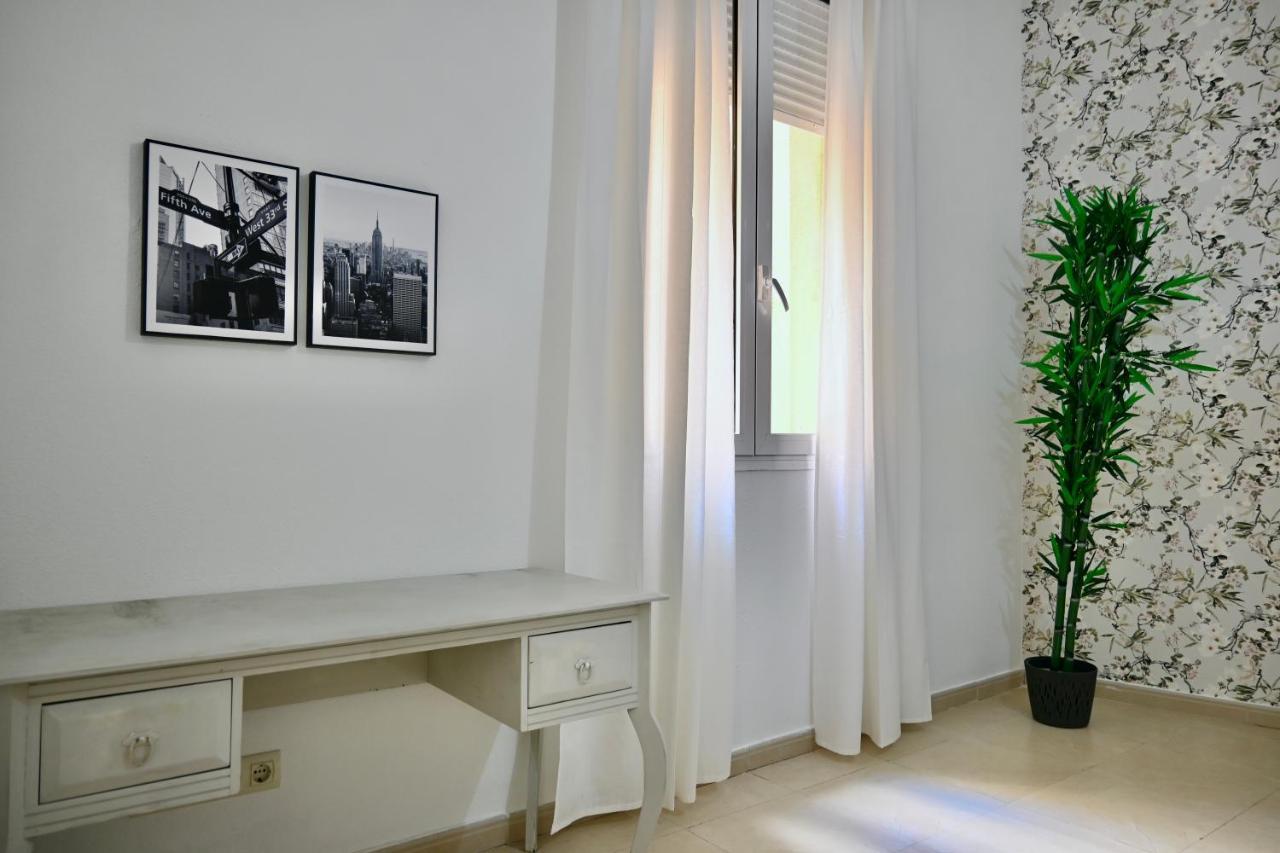 For You Rentals Centrico Apartamento Temporal En La Calle Infanta Inf1A Madrid Eksteriør billede