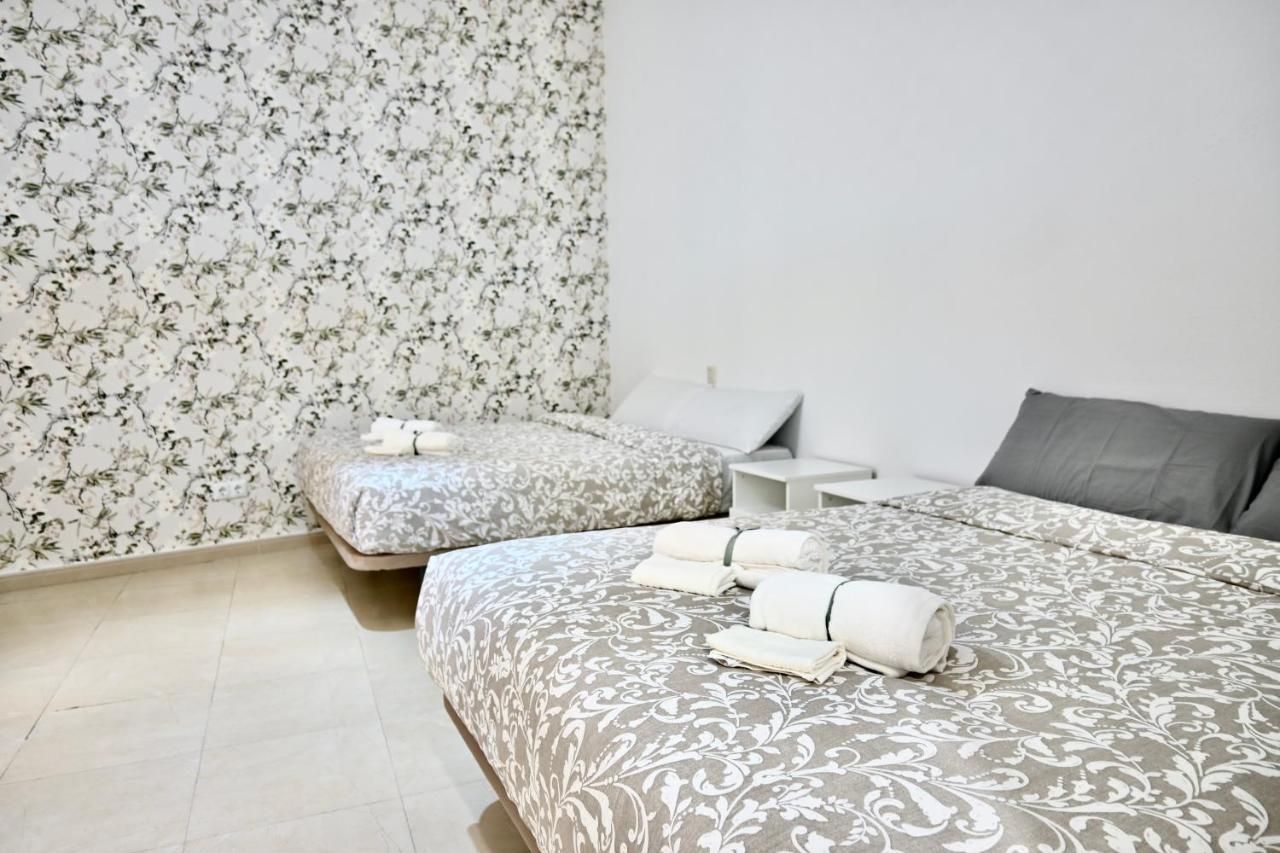 For You Rentals Centrico Apartamento Temporal En La Calle Infanta Inf1A Madrid Eksteriør billede