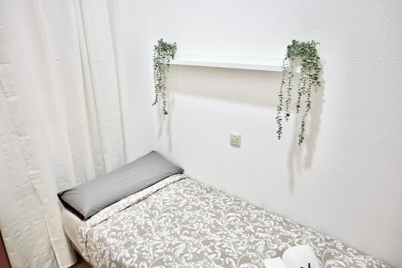 For You Rentals Centrico Apartamento Temporal En La Calle Infanta Inf1A Madrid Eksteriør billede