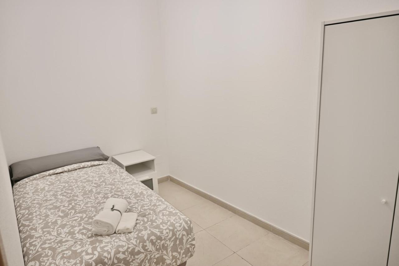 For You Rentals Centrico Apartamento Temporal En La Calle Infanta Inf1A Madrid Eksteriør billede